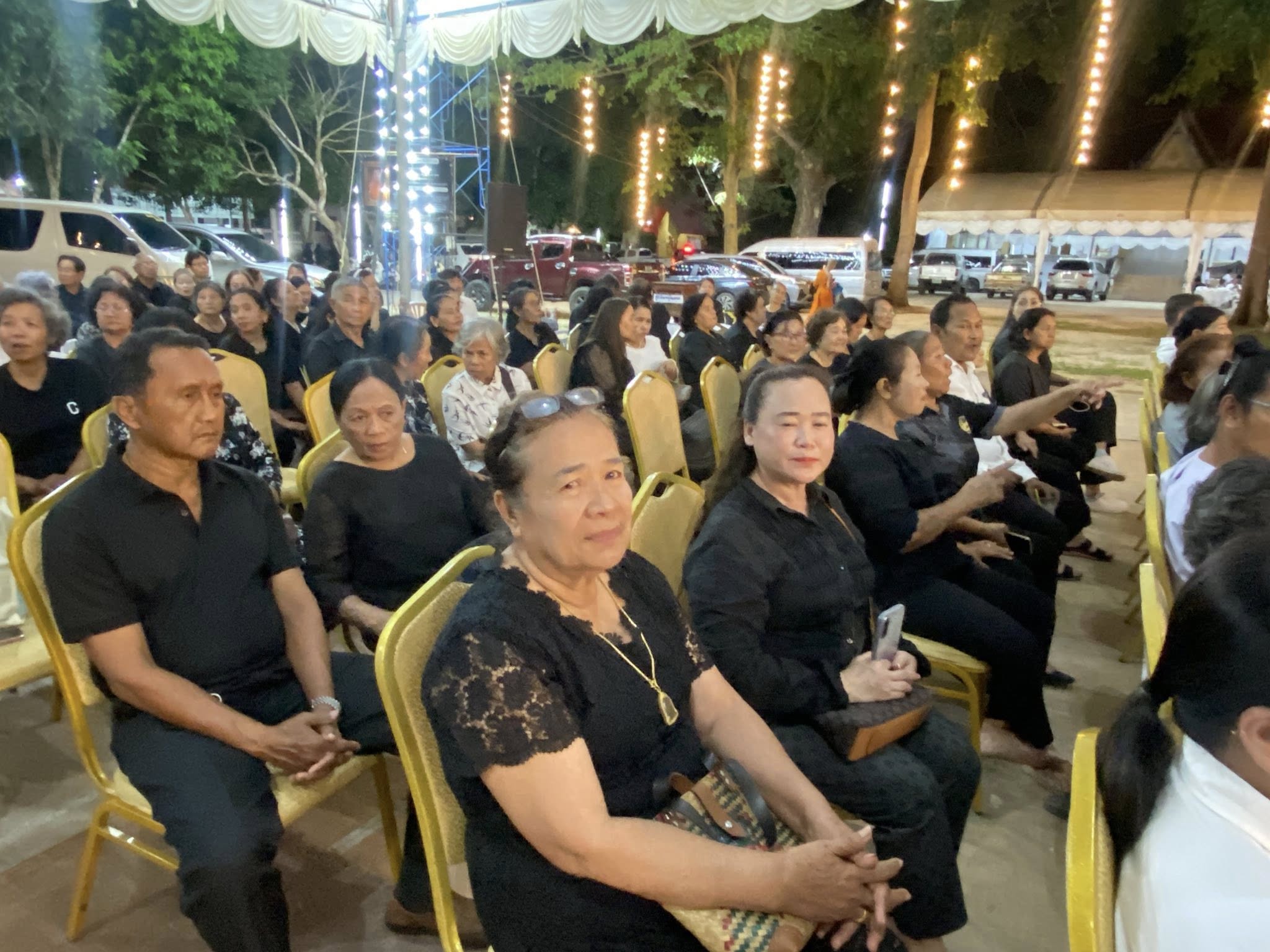 เทศบาลตำบลบ้านนา ร่วมเป็นเจ้าภาพพิธีสวดพระอภิธรรม “พระครูกิตติกาญจนวิสุทธิ์ (ดำรงศักดิ์ กมโล)” อดีตเจ้าอาวาสวัดทองประธาน