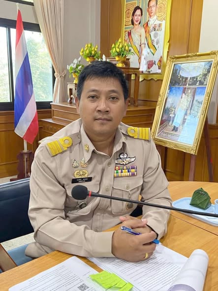 วันจันทร์ที่ 1 ธันวาคม 2568 เวลา 09.00 น.
📍 สถานที่: ห้องประชุมอำเภอ (ชั้น 2) ที่ว่าการอำเภอบ้านนาเดิม จังหวัดสุราษฎร์ธานี