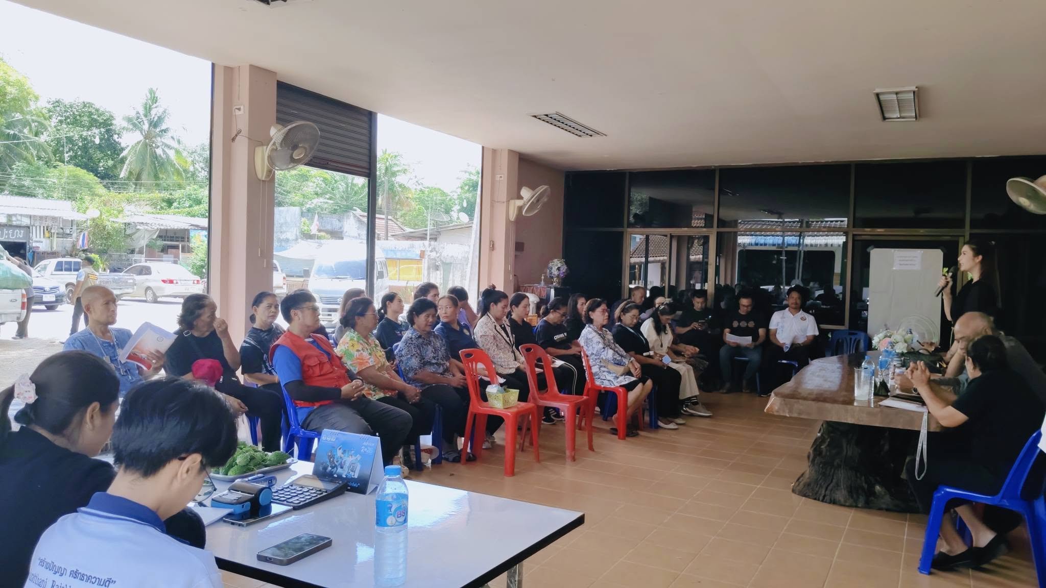 🤝 ประชุมชุมชนตลาดบน: เลือกตั้งกรรมการใหม่ & เตรียมพร้อมงานกีฬาชุมชน 🗳️⚽