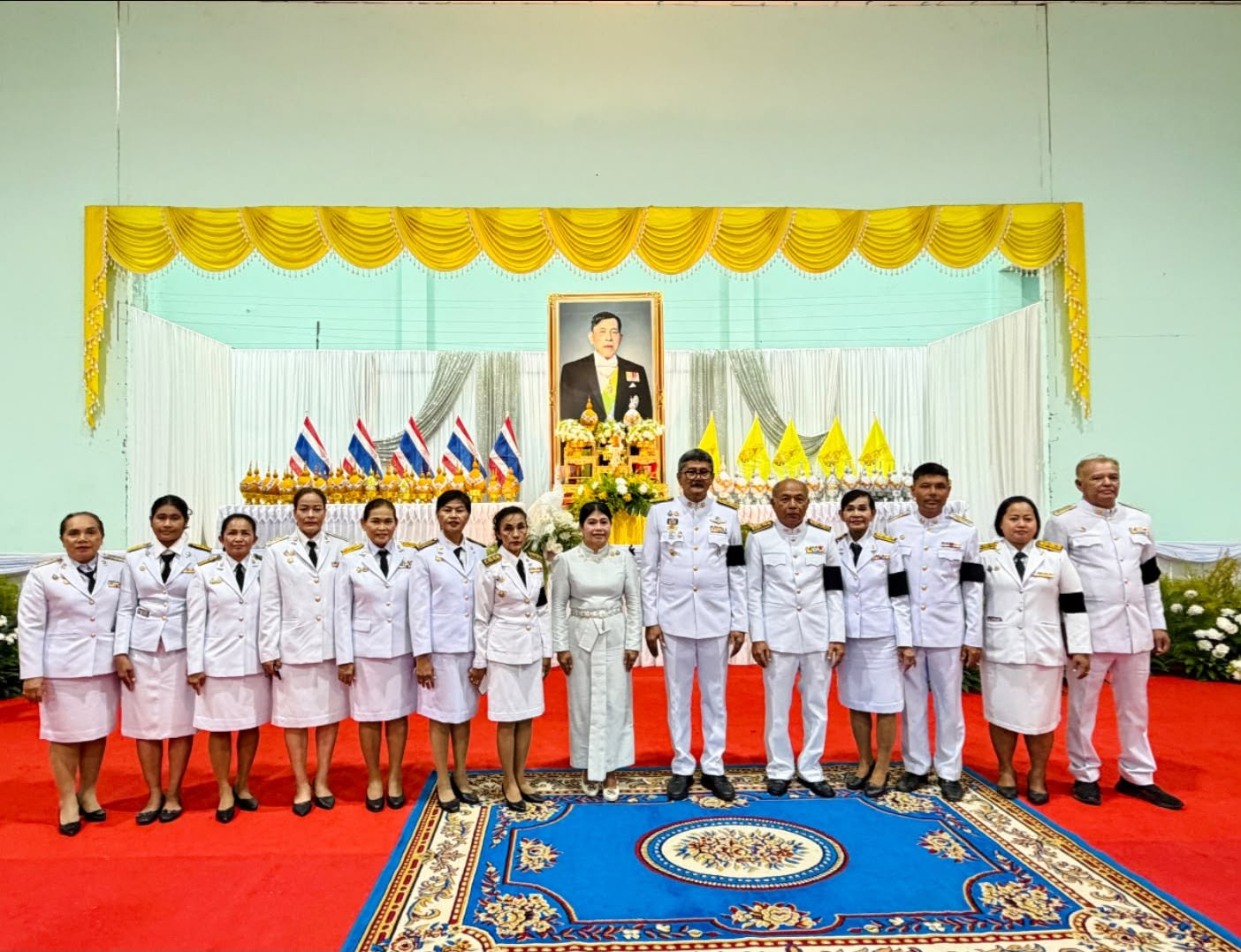 เทศบาลตำบลบ้านนา ร่วมพิธีจุดเทียนถวายพระพรชัยมงคล เนื่องในวันเฉลิมพระชนมพรรษา รัชกาลที่ 10